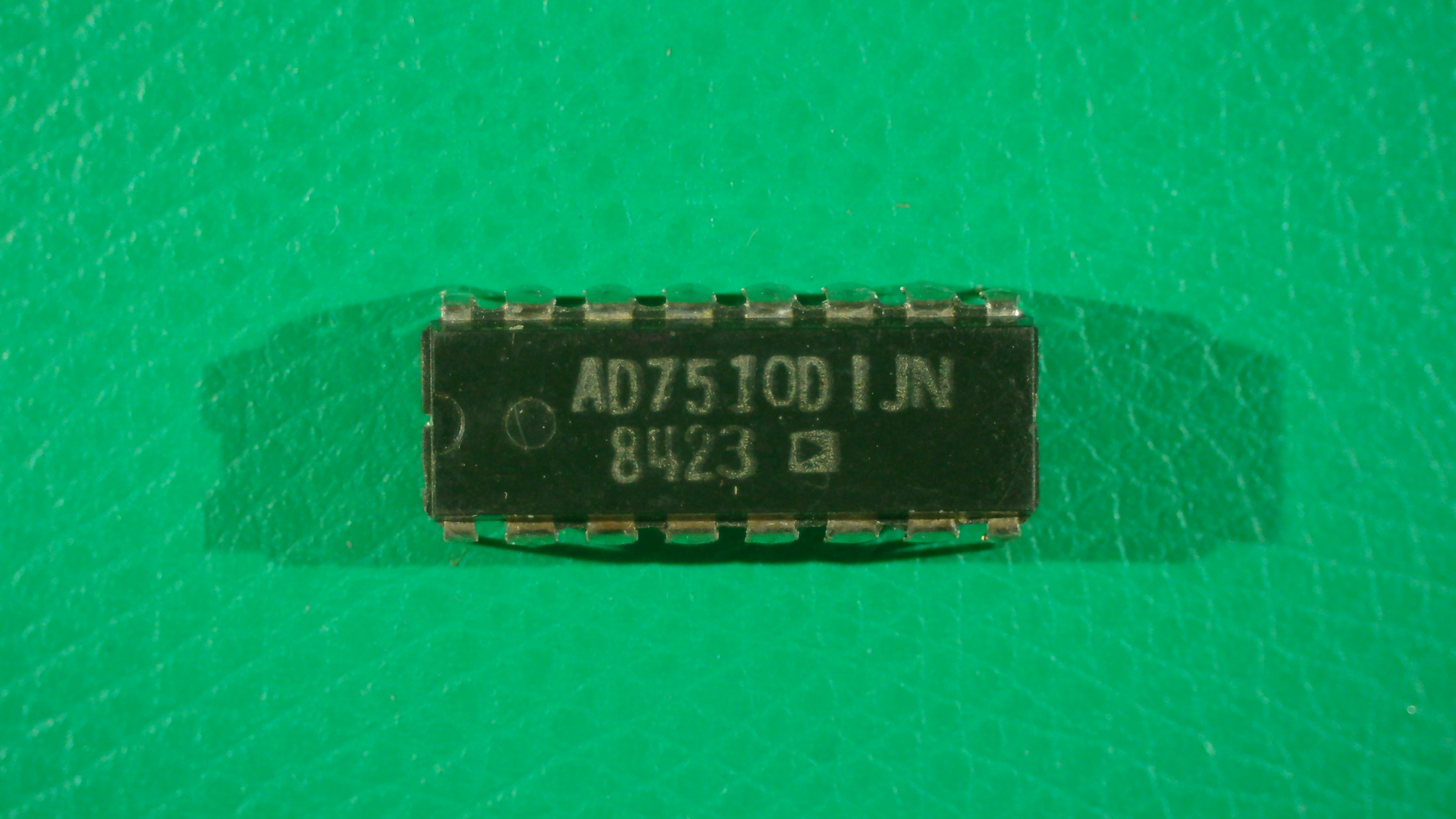 Detail image of AD7510