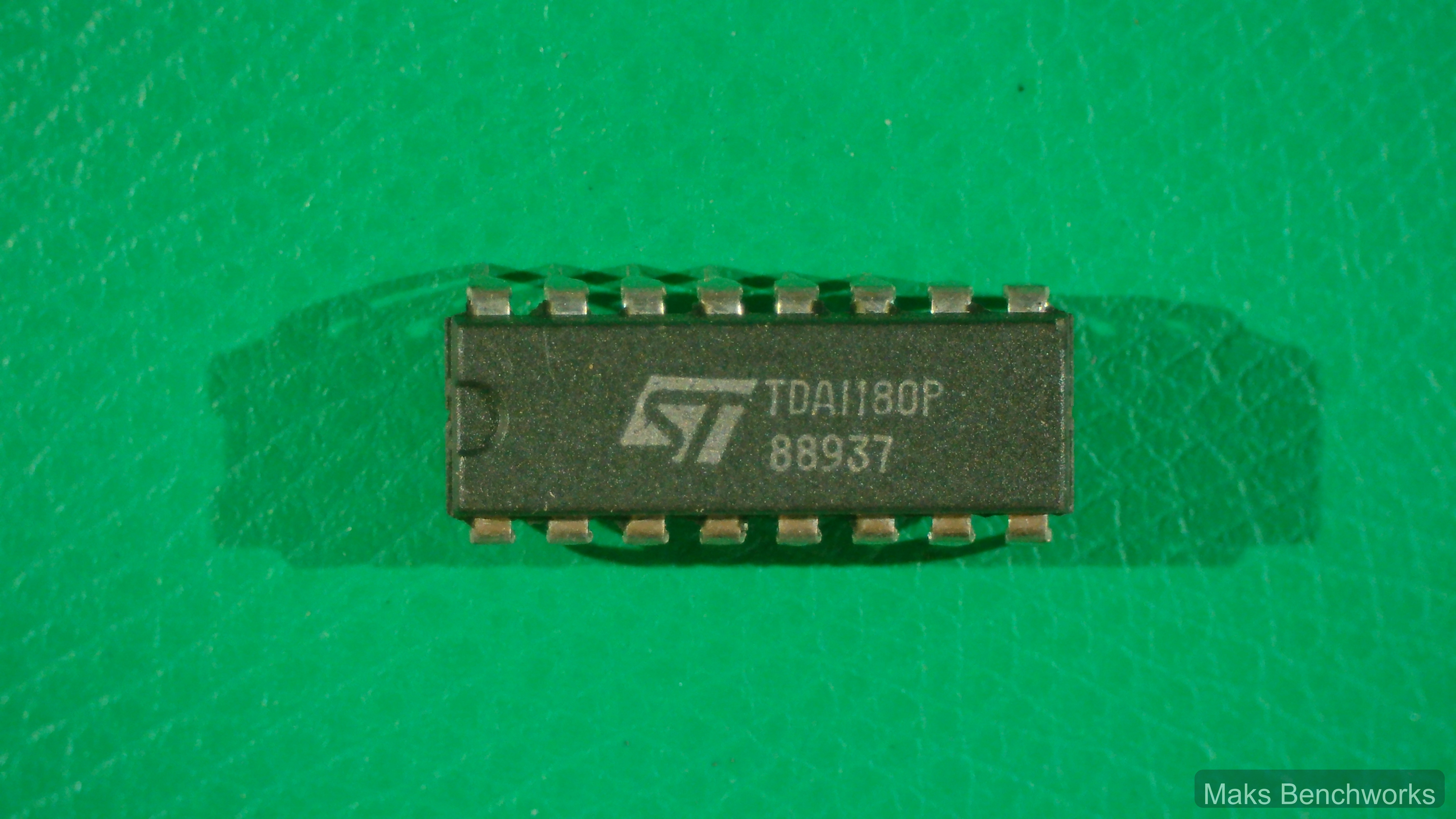 TDA1180P product image